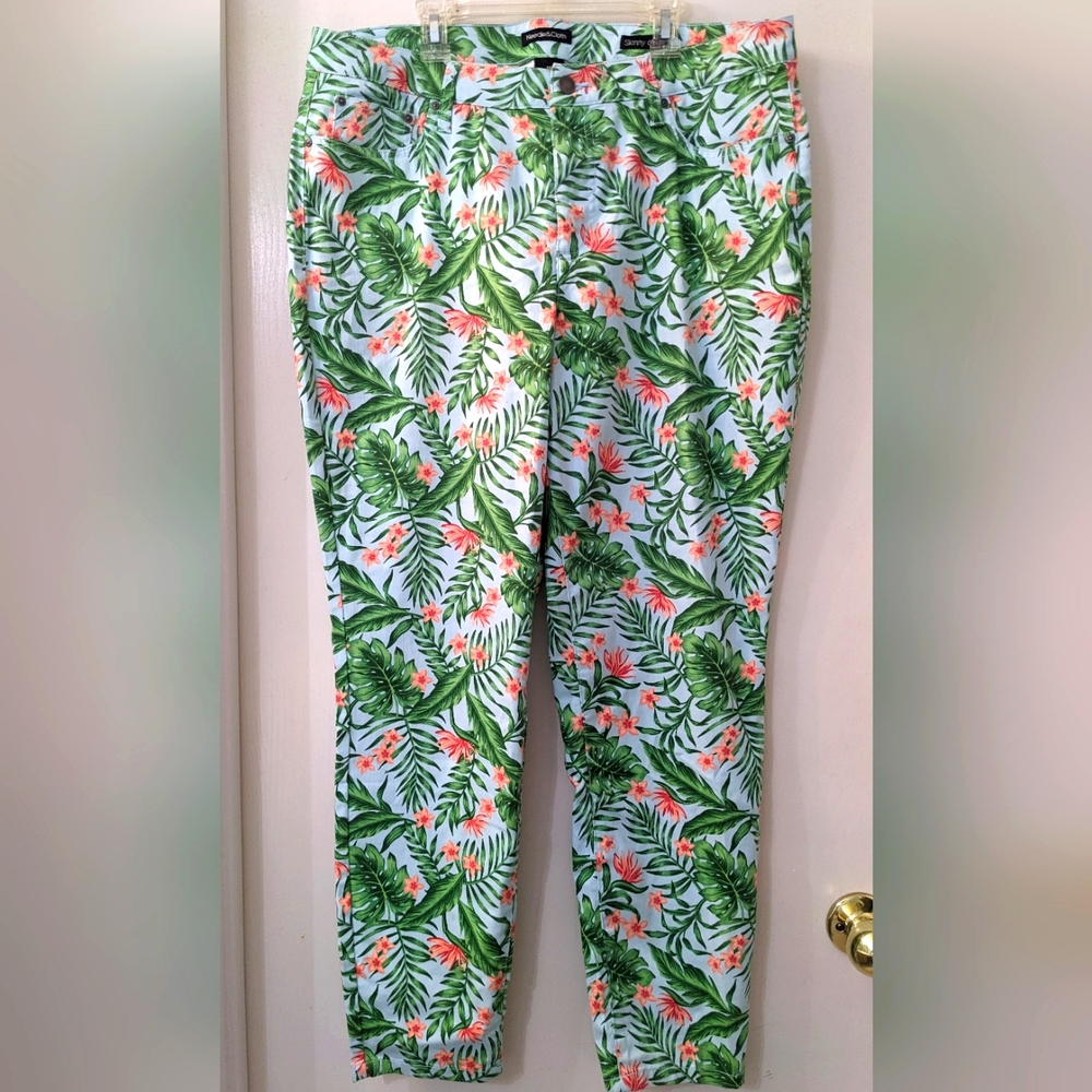 Needle & cloth women's skinny ankle size 16 soft pants. Tropical beach vacation